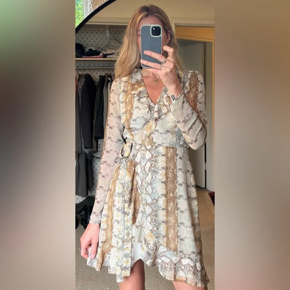 Wilfred Aritzia Louise Snakeskin Print Chiffon Wrap Ruffle Mini Dress - Picture 7 of 17
